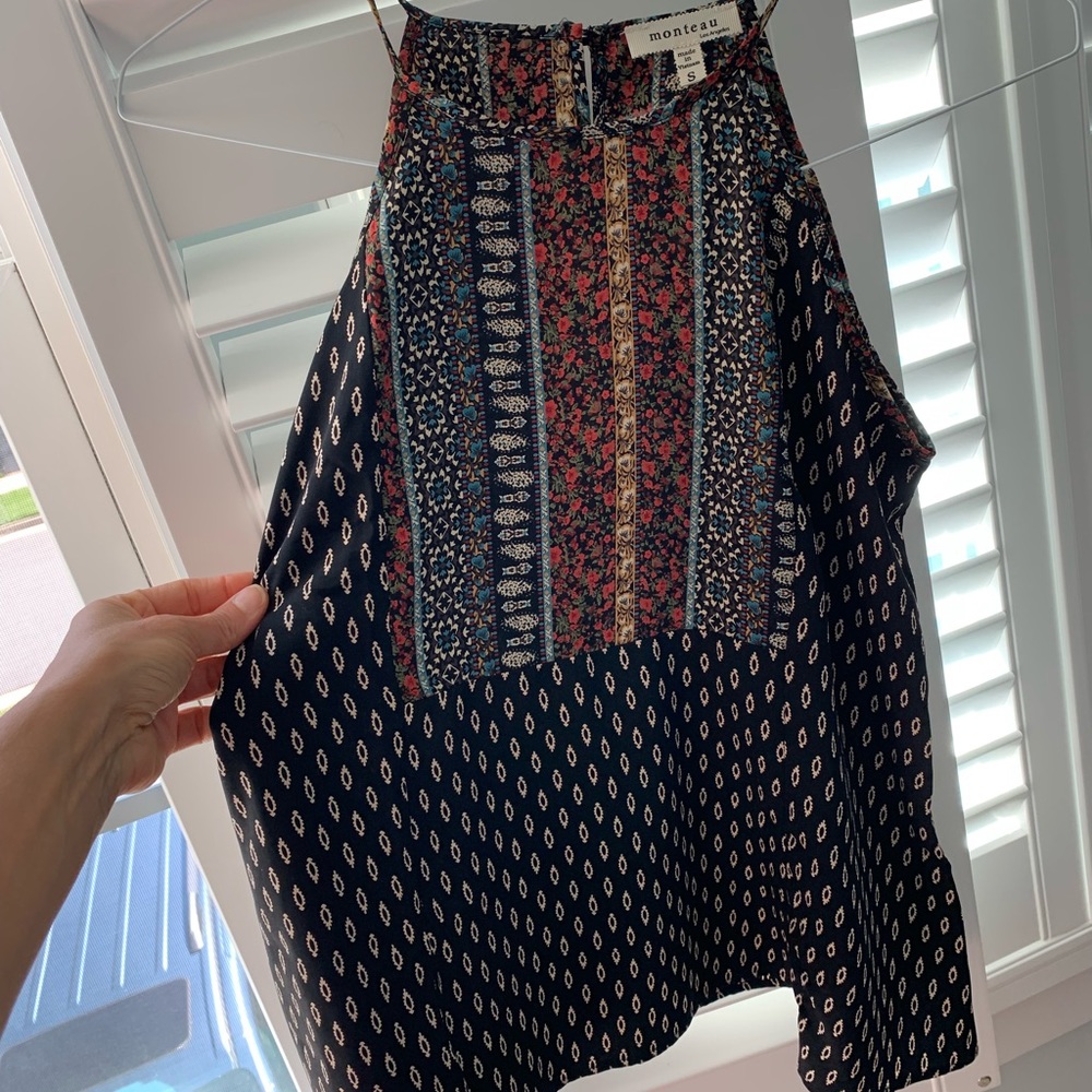 Monteau pattern sleeveless top - Picture 8 of 9